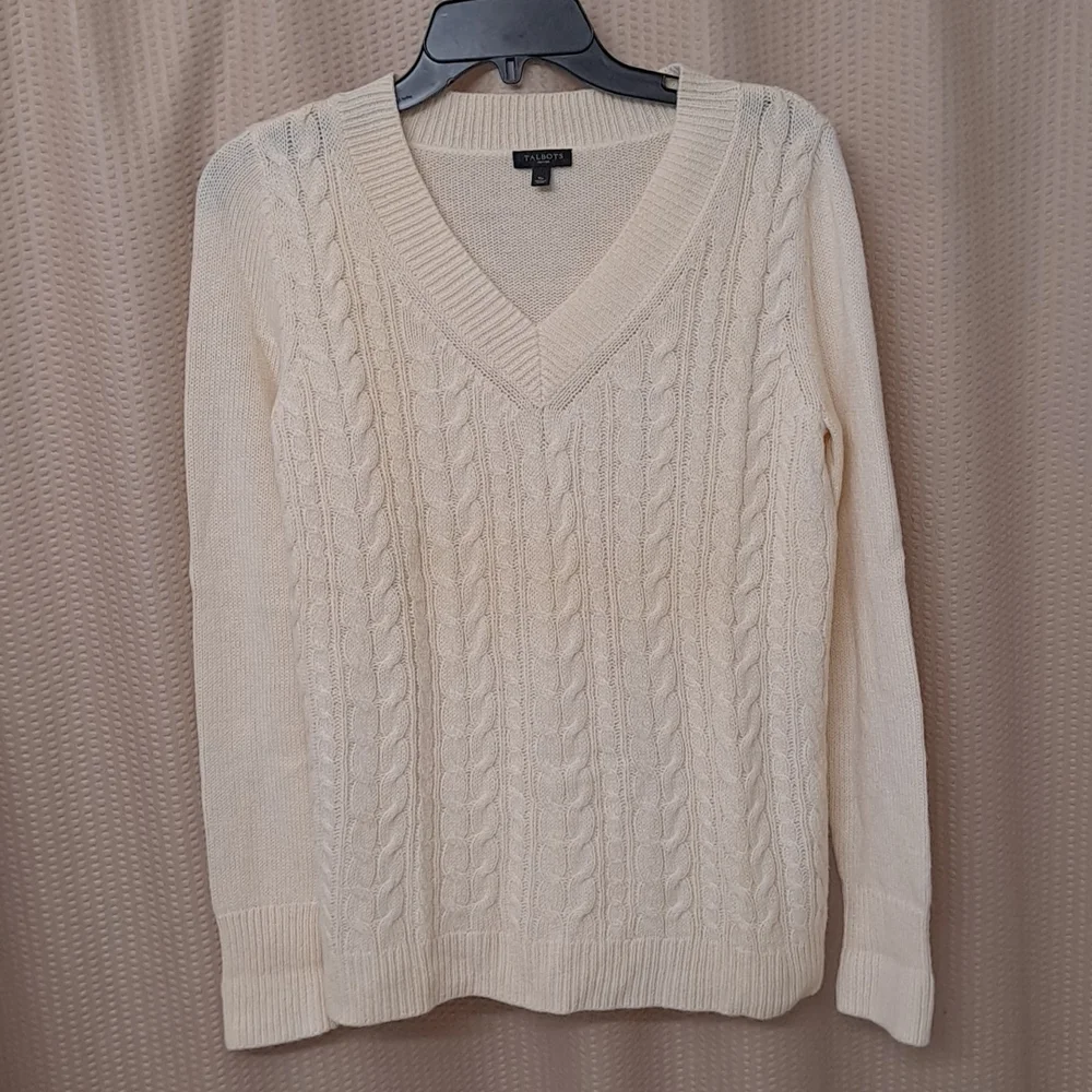 Talbots Cream Colored Lambswool Blend Soft Cable Knit Sweater Cabincore Skandi